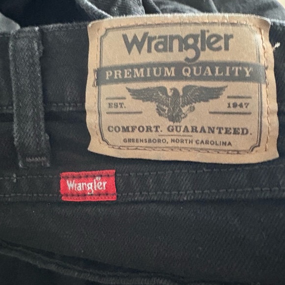 Wrangler Pants Mens Size 38 X 32 Black Straight 5Pocket Jeans Classic - Picture 4 of 8